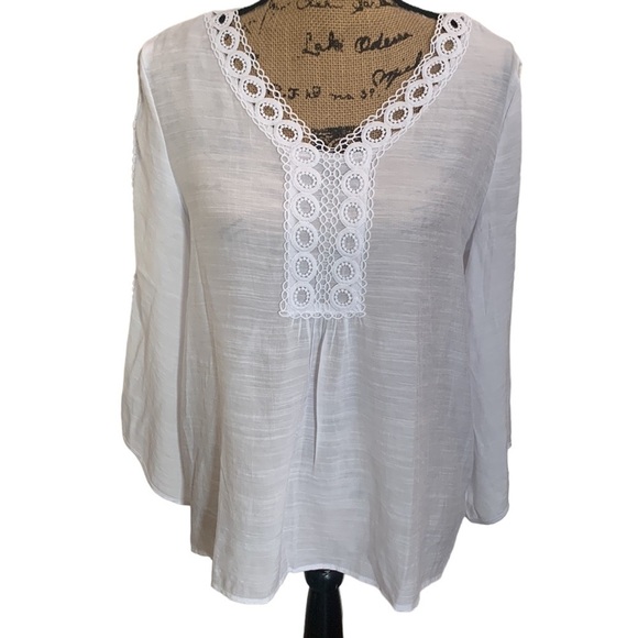 White V-Neck Bell Sleeve Blouse with Eyelet Lace Trim Size M - Picture 1 of 9